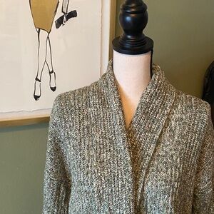 Beautiful CAbi cardigan